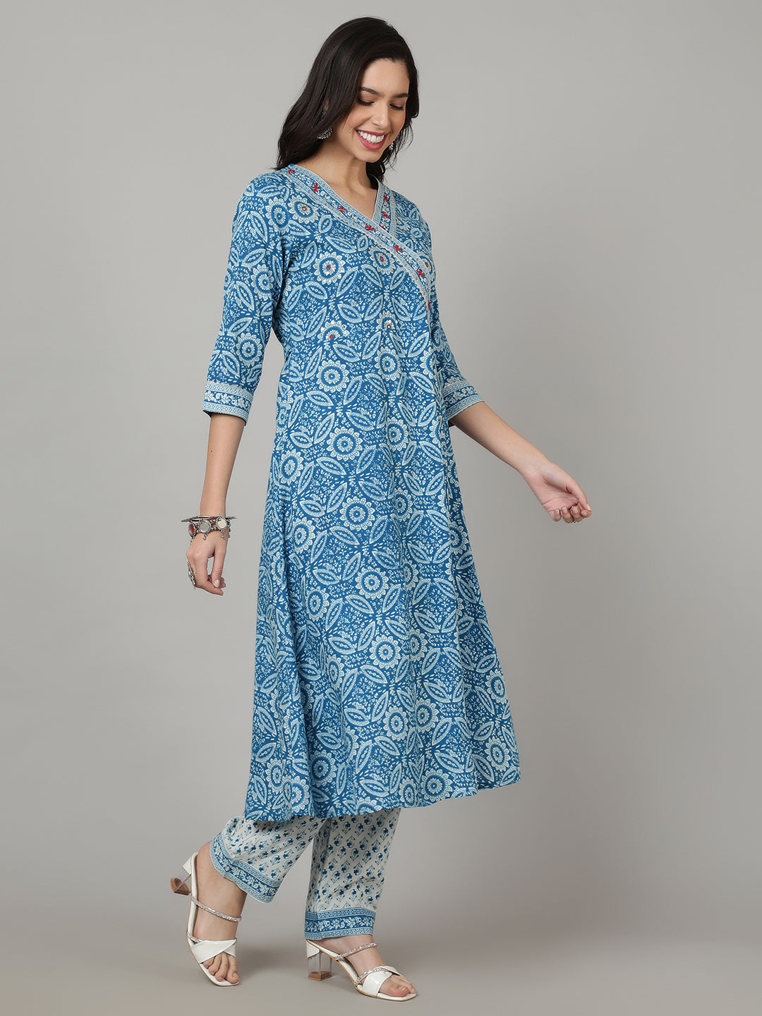 SAK JAIPUR Floral Printed Anarkali Kurta with Trousers & Dupatta