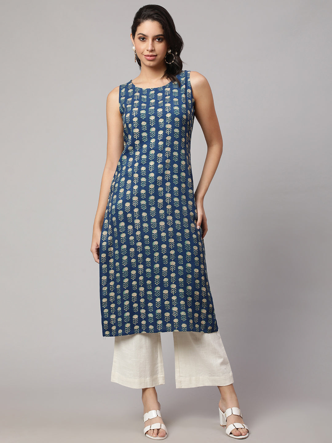 SAK JAIPUR Floral Printed Round Neck Sleeveless Straight Kurta