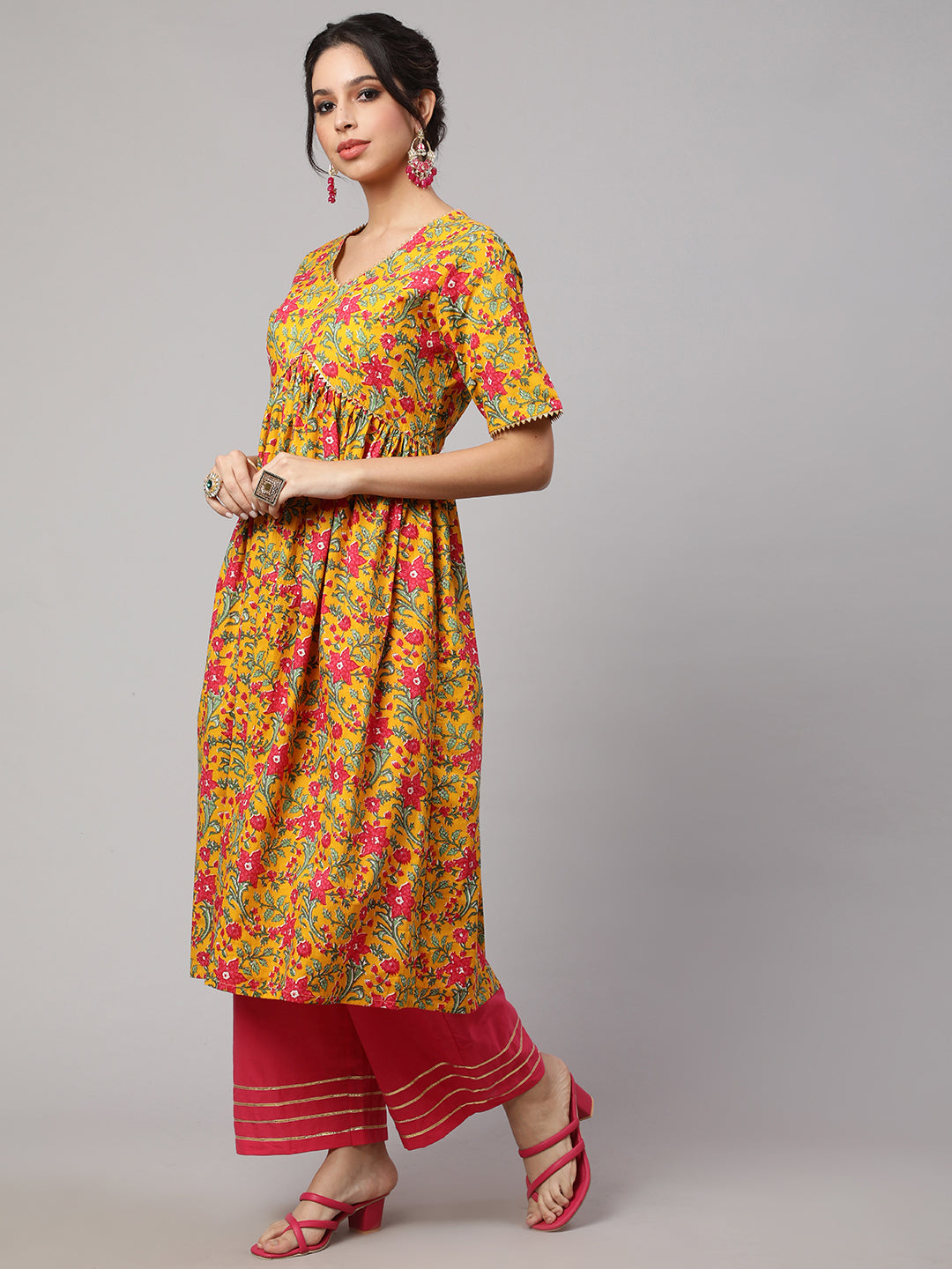 SAK JAIPUR Floral Printed Empire Pure Cotton Kurta With Palazzos