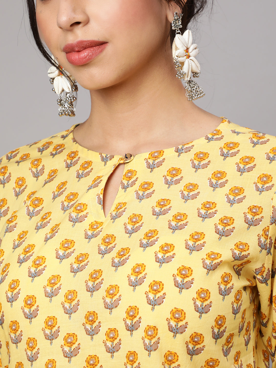 SAK JAIPUR Floral Printed Keyhole Neck Pure Cotton Kurti with Sharara & With Dupatta