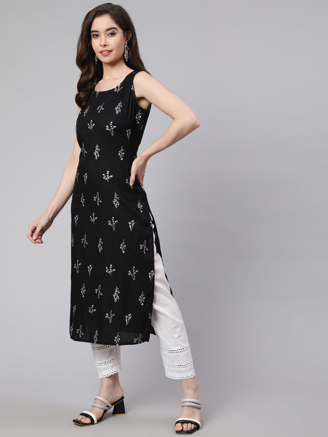 SAK Jaipur Women Printed Rayon Sleeveless Round Neck Calf Length Straight Kurta (Black)