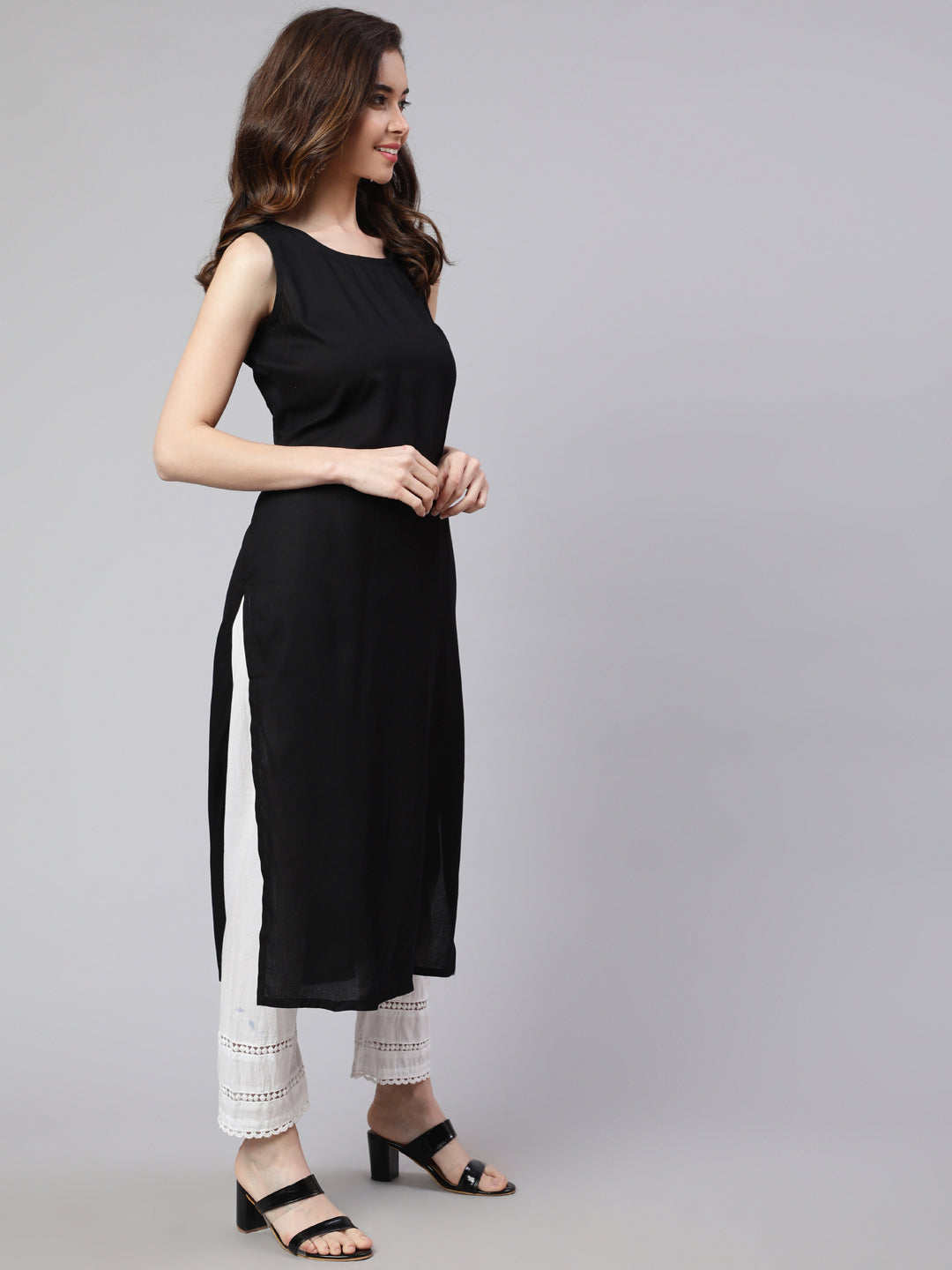 SAK Jaipur Women Solid Rayon Sleeveless Round Neck Calf Length Straight Kurta (Black)