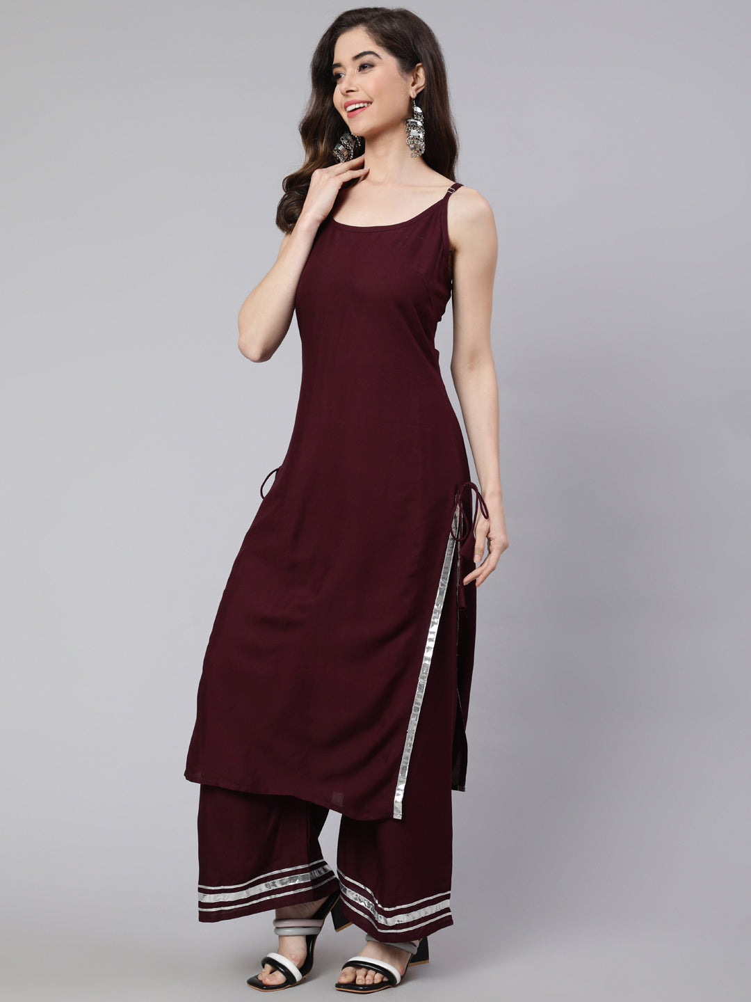 SAK Jaipur Women Solid Rayon Sleeveless Round Neck Calf Length Straight Kurta Set (Wine)