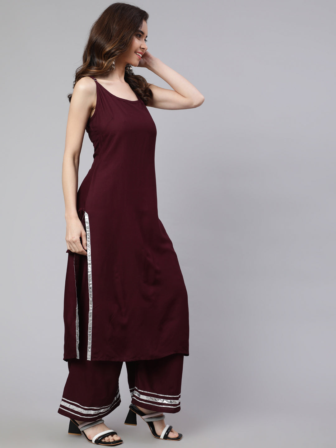 SAK Jaipur Women Solid Rayon Sleeveless Round Neck Calf Length Straight Kurta Set (Wine)