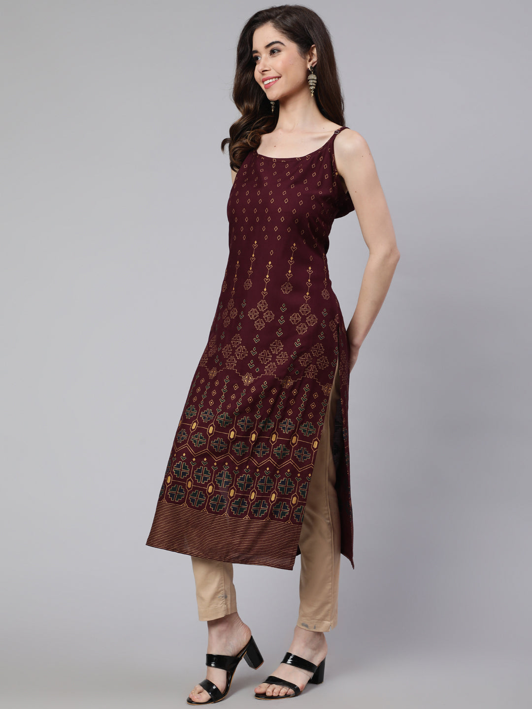 SAK Jaipur Women Printed Rayon Sleeveless Round Neck Calf Length Straight Kurta (Brown)