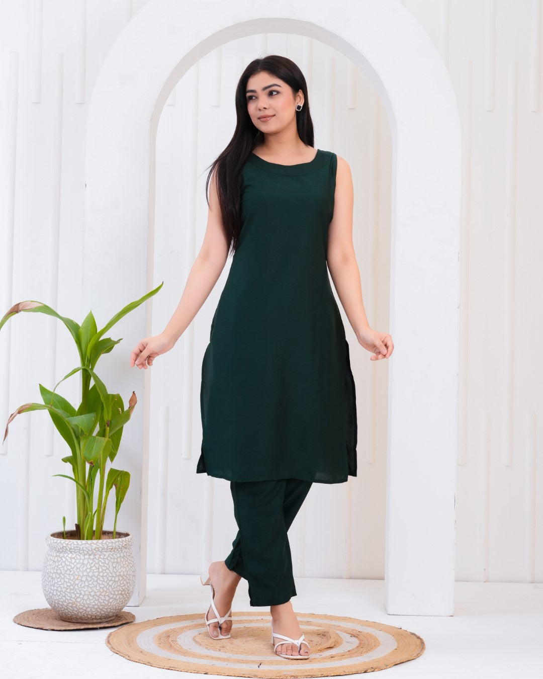 Bottle Green Solid Kurta and Pant set