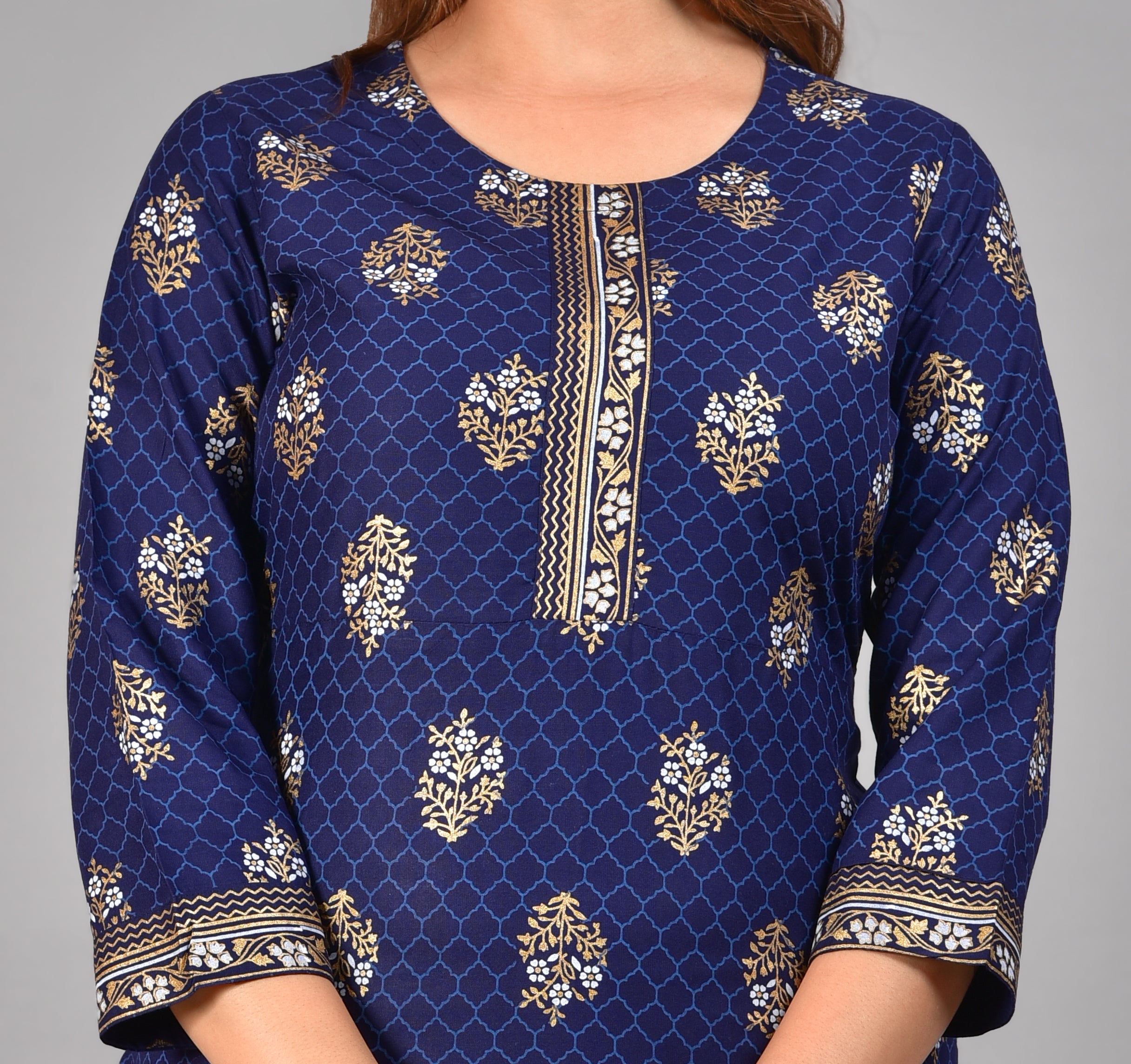 SAK Jaipur Women Printed Rayon 3/4 Sleeve Round Neck Calf Length Straight Kurta Set (Blue)