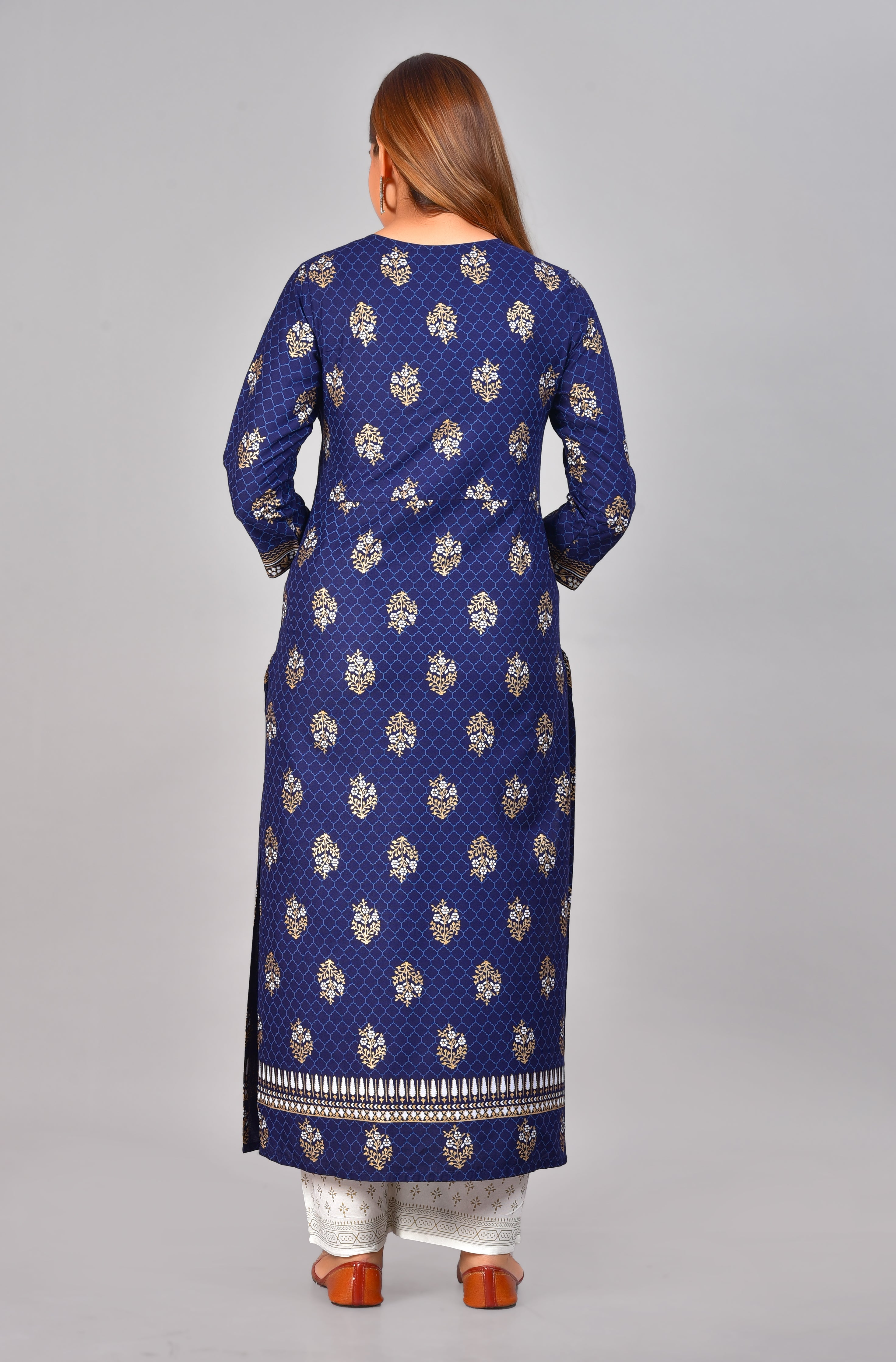 SAK Jaipur Women Printed Rayon 3/4 Sleeve Round Neck Calf Length Straight Kurta Set (Blue)